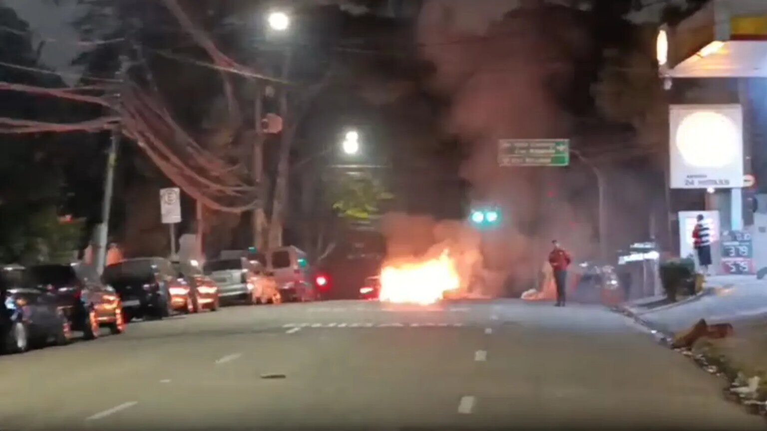 Paraisopolis se revolta contra violencia policial nesta quinta 10.jpg