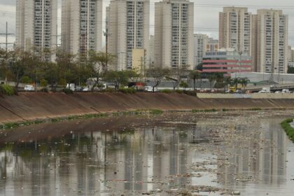 Sabesp explica plano para evitar esgoto lancado no Rio Tiete.jpg