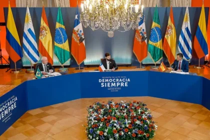 em-declaracao-final-paises-reafirmam-compromisso-em-defesa-da-democracia-chefes-de-governo-durante-reuniao-de-alto-nivel-democracia-sempre-palacio-de-la-moneda-santiago-chile-foto-ricardo-stuckert-pr-tvt-news