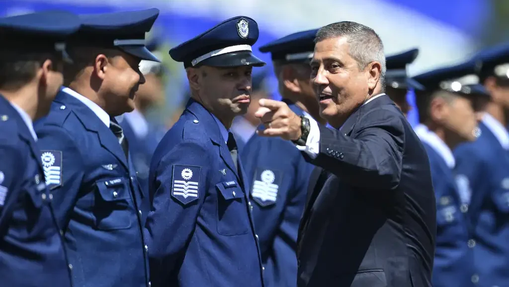 mensagens-no-celular-bolsonaro-queria-seguir-no-poder-afirma-assessor-de-braga-netto-assessor-do-general-walter-braga-netto-coronel-da-reserva-do-exercicio-flavio-peregrino-reforcam-a-tese-do-stf-que-bolsonaro-queria-seguir-no-poder-mesmo-depois-de-perder-as-eleicoes-foto-marcelo-camargo-agencia-brasil-tvt-news