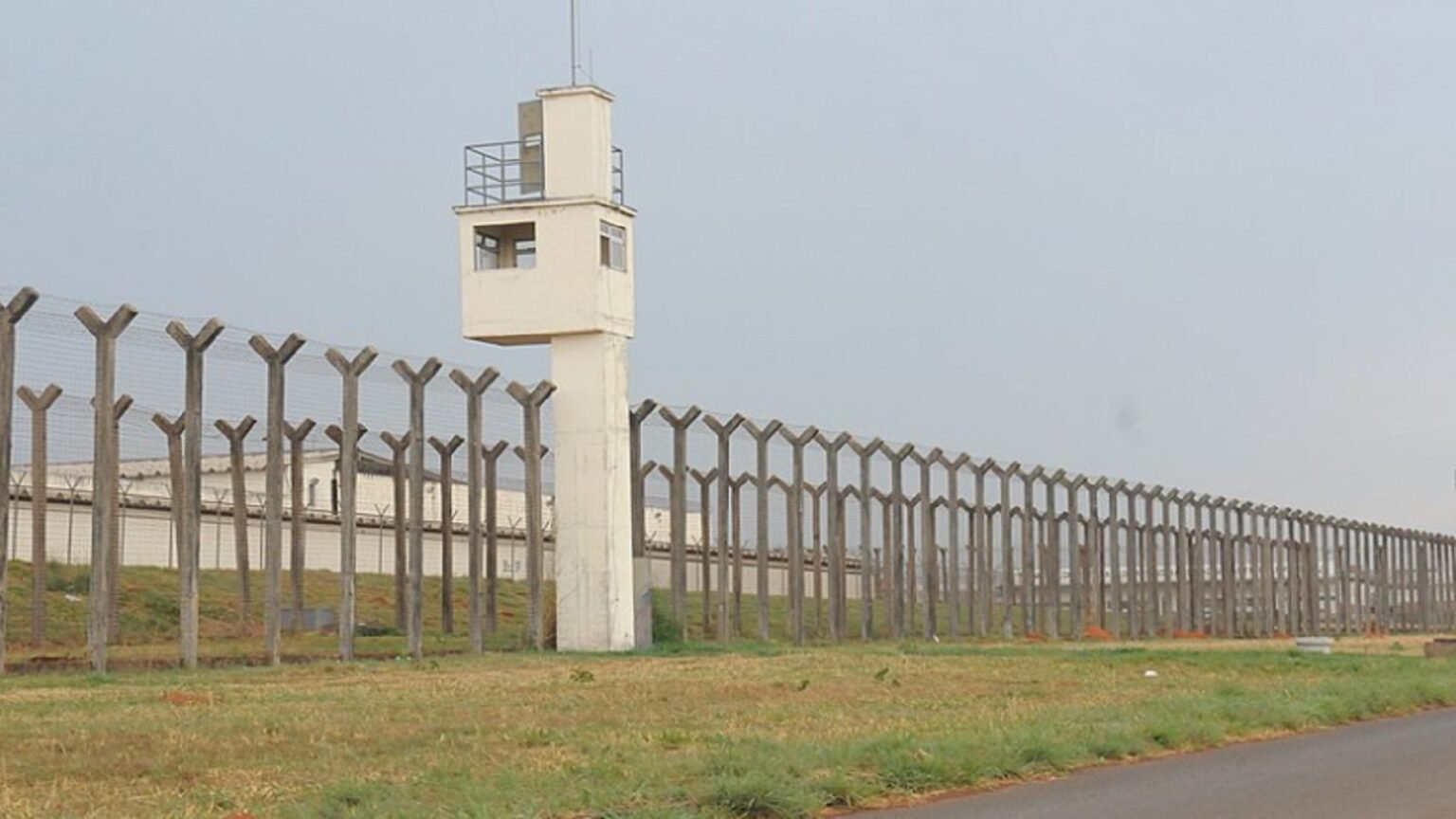 Bolsonaro vai ficar na Papuda? Ou na PF, como Lula? Entenda as diferenças 1 Bolsonaro vai ficar na Papuda Ou na PF como Lula.jpg