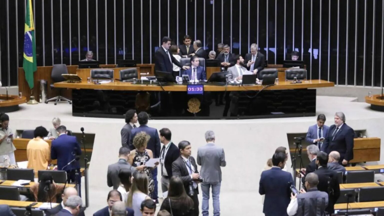 Câmara aprova urgência para isenção do IR até R$ 5 mil 1 camara-aprova-urgencia-para-isencao-do-ir-ate-r-5-mil-mudanca-deve-beneficiar-diretamente-cerca-de-10-milhoes-de-pessoas-foto-kayo-magalhaes-camara-dos-deputados-tvt-news