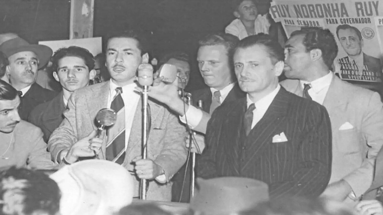 consideracoes-sobre-inclusao-de-alberto-pasqualini-no-livro-dos-herois-e-heroinas-da-patria-pasqualini-ao-lado-de-brizola-em-campanha-para-o-governo-do-rs-foto-reproducao-tvt-news