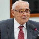 Eduardo Suplicy é internado no RJ após passar mal em evento 6 eduardo-suplicy-e-internado-no-rj-apos-passar-mal-eduardo-suplicy-foto-will-shutter-camara-dos-deputados-tvt-news