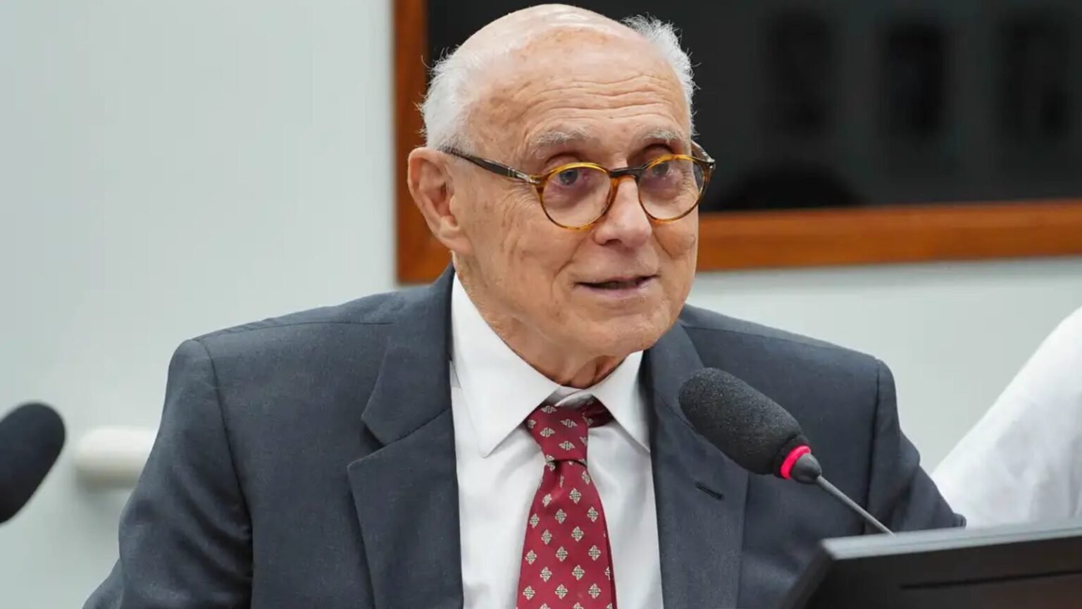 eduardo-suplicy-e-internado-no-rj-apos-passar-mal-eduardo-suplicy-foto-will-shutter-camara-dos-deputados-tvt-news