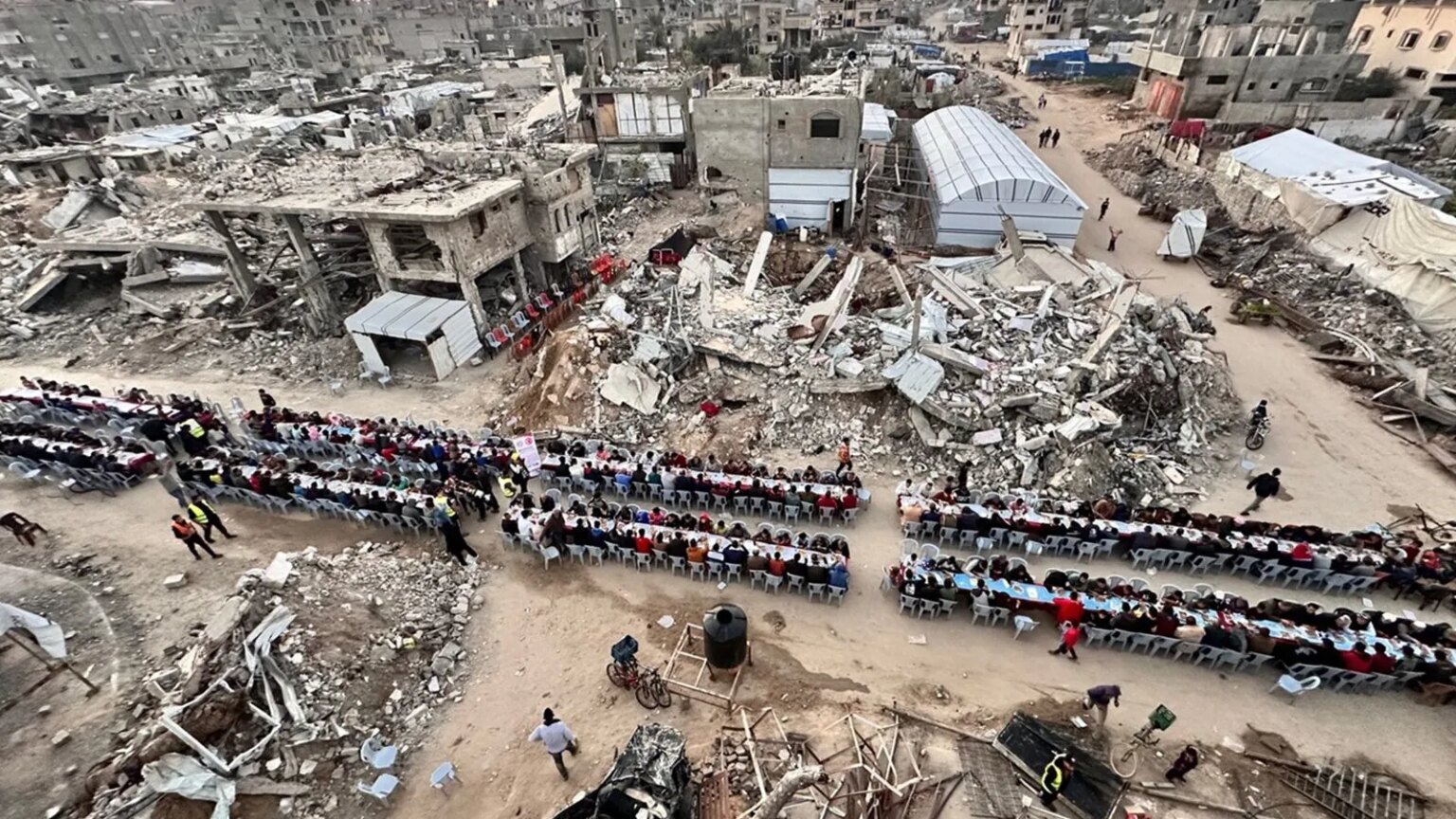 israel-controla-50-de-gaza-ataques-continuam-palestinos-sao-atacados-mesmo-em-abrigos-da-unrwa-foto-unrwa-reproducao-tvt-news