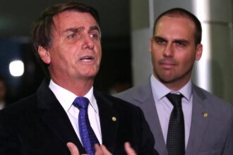 Indiciamento de Jair Bolsonaro e Eduardo repercute na imprensa internacional 5 indiciamento-jair-bolsonaro-eduardo-repercute-imprensa-internacional-fabio-rodrigues-pozzebom-agencia-brasil-tvt-news