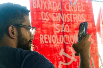 jones-manoel-cresce-em-popularidade-no-ambiente-digital-mostra-estudo-jones-manoel-desponta-como-figura-em-ascensao-da-esquerda-digital-foto-reproducao-instagram-jones-manoel-tvt-news