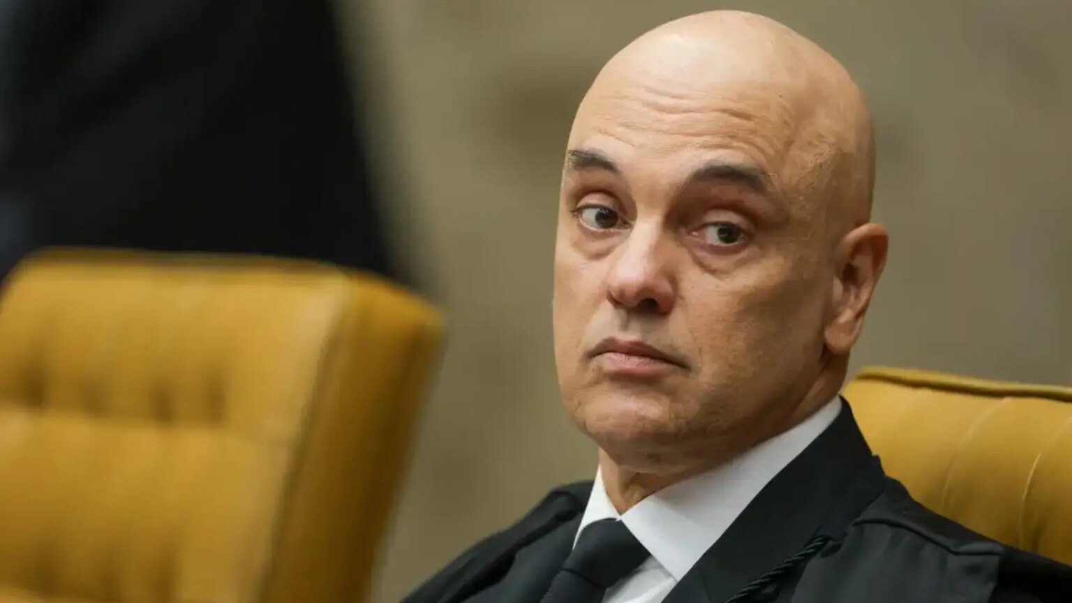 Moraes dá 48h para Bolsonaro explicar documento com pedido de asilo 1 golpe-moraes-pede-a-zanin-data-julgamento-bolsonaro-o-ministro-alexandre-de-moraes-do-stf-foto-fabio-rodrigues-pozzebom-agencia-brasil-tvt-news