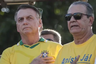 pf-indicia-bolsonaro-eduardo-e-silas-malafaia-por-coacao-da-justica-em-audios-bolsonaro-e-malafaia-tramaram-acoes-para-coagir-a-justica-foto-joedson-alves-agencia-brasil-tvt-news