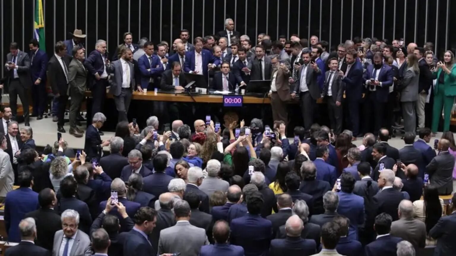 motim-bolsonarista-na-camara-chega-ao-fim-bolsonaristas-obstruem-congresso-para-impedir-o-andamento-de-votacoes-foto-bruno-spada-camara-dos-deputados-tvt-news
