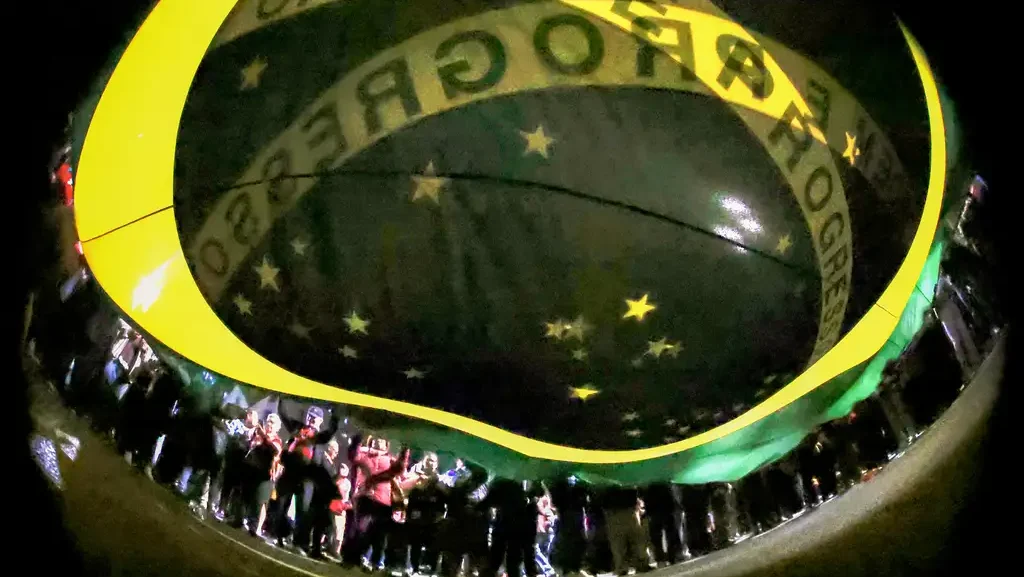 o-futuro-que-queremos-soberania-democracia-e-direitos-para-os-trabalhadores-a-categoria-dos-bancarios-seguira-na-linha-de-frente-da-luta-pela-defesa-dos-empregos-dos-direitos-dos-bancos-publicos-da-democracia-e-da-soberania-nacional-foto-paulo-pinto-agencia-brasil-tvt-news