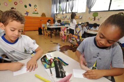 UFABC oferece curso gratuito para educadores focado na Educação Antirracista 28 ufabc-oferece-curso-gratuito-educadores-educacao-antirracista-arquivo-agencia-brasil-tvt-news