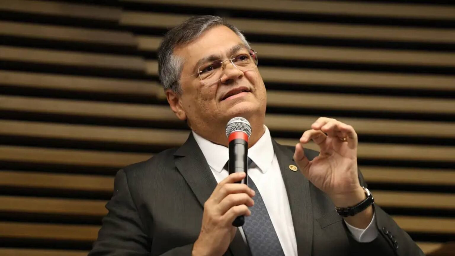 Veto alcança tribunais estrangeiros, mas não internacionais, diz Dino 1 Veto alcanca tribunais estrangeiros mas nao internacionais diz Dino.jpg