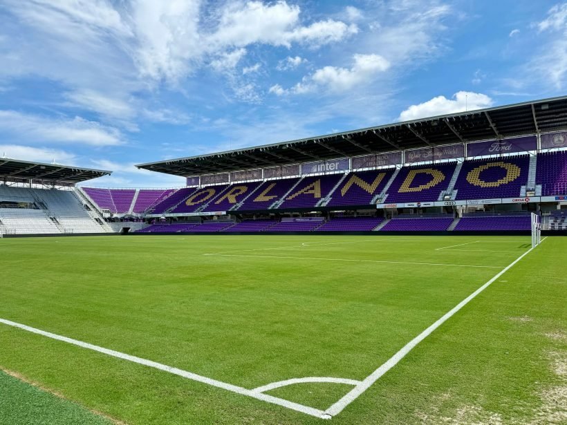 1757790323 480 cartao de credito com pontos salas VIP chip de viagem