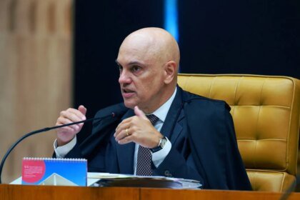 Moraes rebate Alexandre de Moraes diz que e crime tentar depor um.jpg