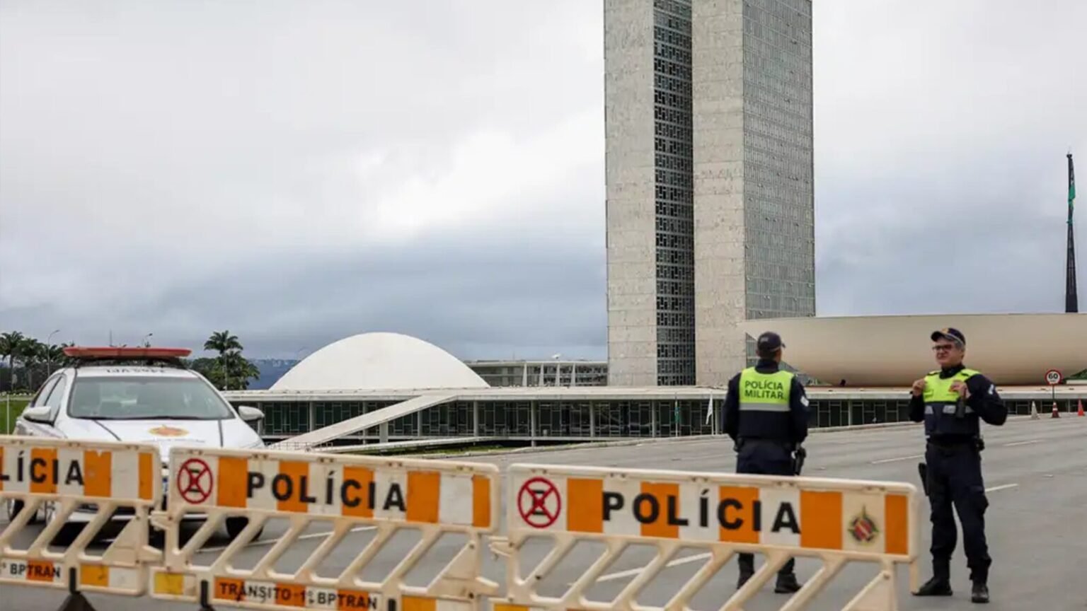 congresso-novas-regras-miram-reduzir-os-privilegios-dos-mais-ricos-mas-sera-que-o-congresso-aprova-presidente-da-republica-luiz-inacio-lula-da-silva-durante-reuniao-com-o-presidente-do-senado-federal-e-do-congresso-nacional-senador-rodrigo-pacheco-presidente-da-camara-dos-deputados-deputado-arthur-lira-e-presidente-do-supremo-tribunal-federal-stf-ministro-luis-roberto-barroso-no-palacio-do-planalto-foto-ricardo-stuckert-pr-tvt-news