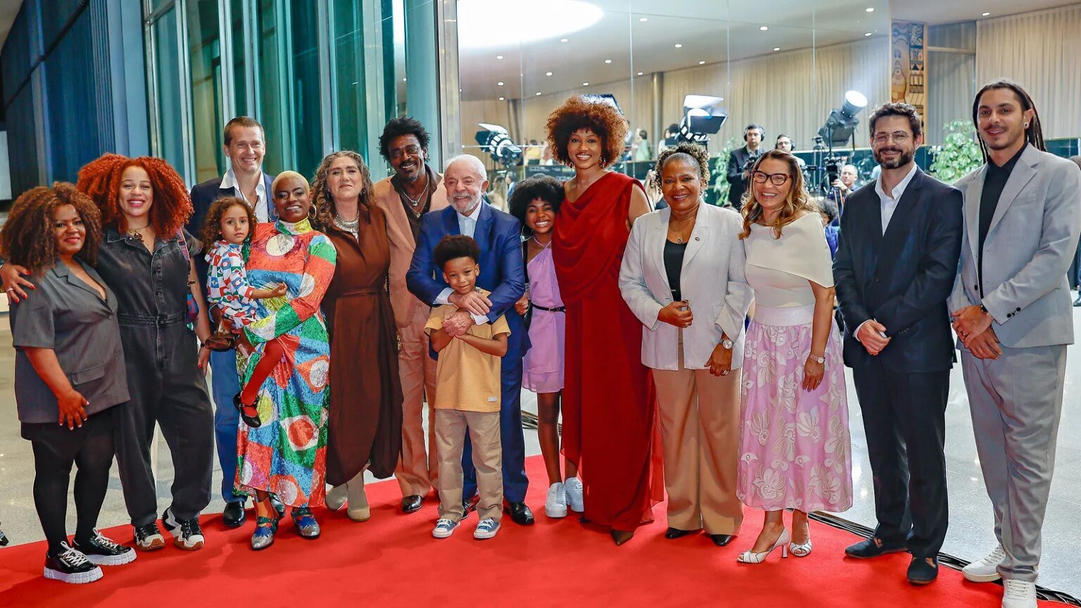 presidente-lula-primeira-dama-janja-suely-cruz-anna-muylaert-seu-jorge-ricardo-stuckert-pr-tvt-news