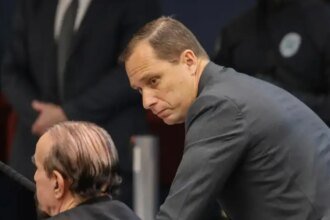 Fux pede condenação de Cid por tentativa de abolição da democracia 9 fux-pede-condenacao-cid-tentativa-abolicao-democracia-valter-campanato-agencia-brasil-tvt-news