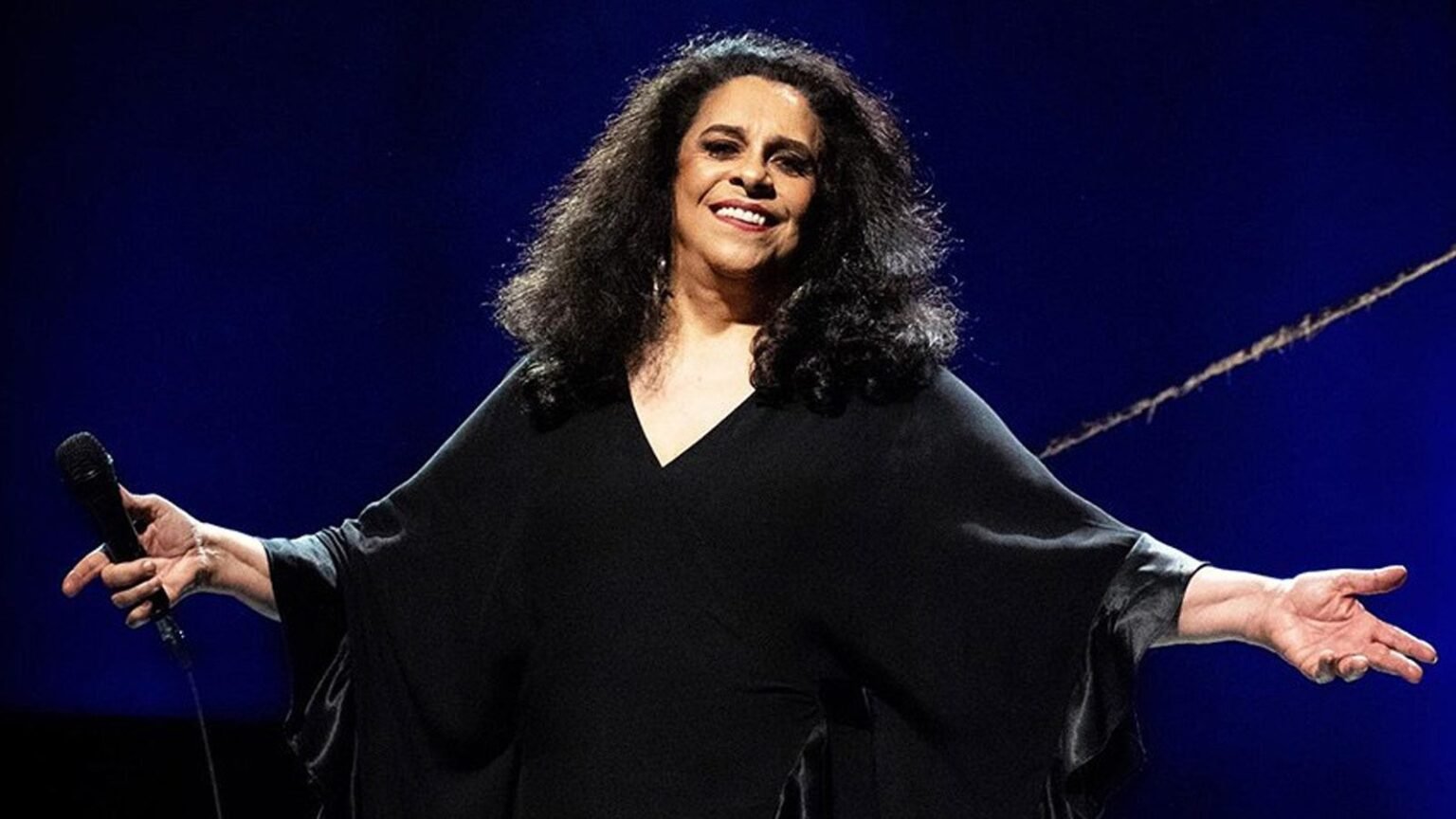 gal-costa-completaria-80-anos-relembre-arte-voz-nao-passara-jamais-reproducao-tvt-news