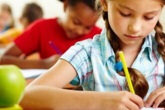 Governo de SP entrega novas escolas em cidade do interior e moradores comemoram 5 Governo de SP entrega novas escolas em cidade do interior.jpg