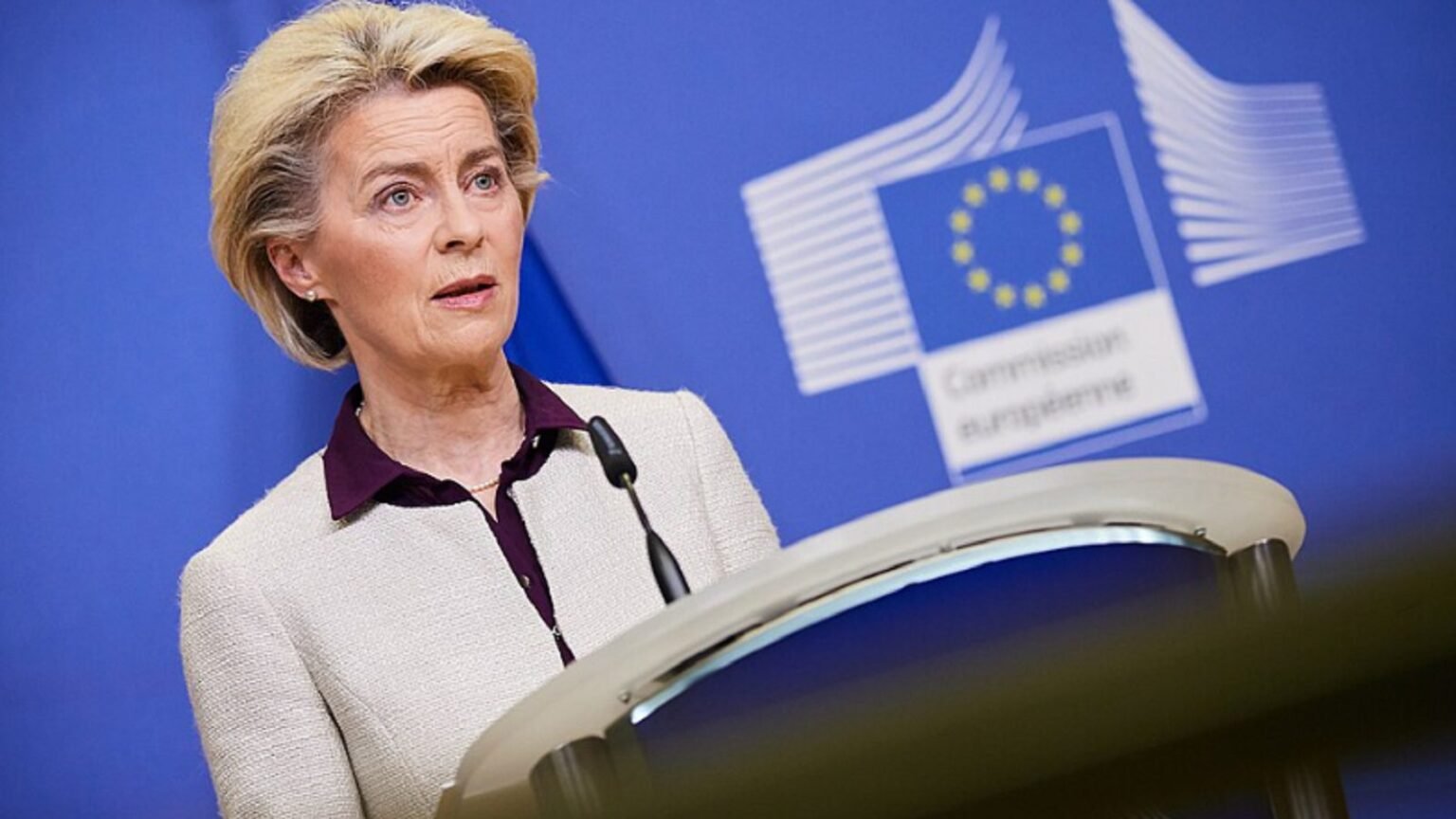 suposta-interferencia-voo-ursula-uniao-europeia-foto-wikicommons-tvt-news