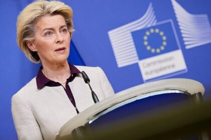 Investigação desmente interferência russa em voo 8 suposta-interferencia-voo-ursula-uniao-europeia-foto-wikicommons-tvt-news