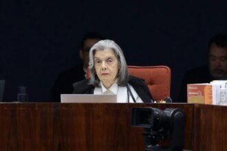 Julgamento de Bolsonaro ao vivo: voto de Cármen Lúcia 9 julgamento-de-bolsonaro-ao-vivo-acompanhe-o-voto-da-ministro-carmen-lucia-tvt-news