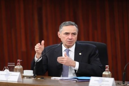 Ministro Barroso vai a retiro espiritual para decidir sobre saída do STF 30 Ministro Barroso vai a retiro espiritual para decidir sobre saida.jpg