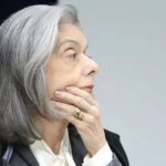 STF forma maioria para condenar Bolsonaro por todos os crimes.jpg