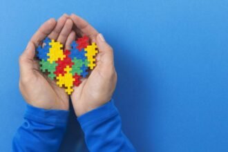 shoppings-de-sp-terao-sala-sensorial-para-autistas-nova-lei-vale-apenas-para-shoppings-com-circulacao-superior-a-2-mil-pessoas-foto-freepik-tvt-news