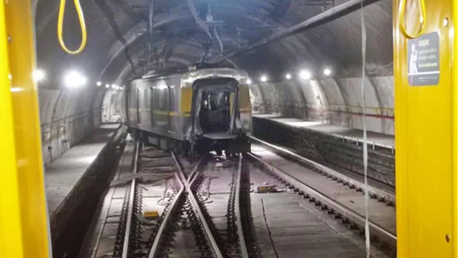 Trem da Linha 4 Amarela do Metro de SP descarrila e.jpg