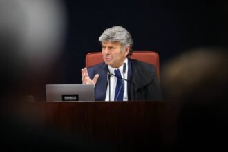 Voto de Fux é contraditório e parcial, afirma advogada 11 voto-de-fux-e-contraditorio-e-parcial-afirma-advogada-fux-dissocia-atos-de-subordinados-da-atuacao-de-bolsonaro-como-se-fossem-independentes-foto-gustavo-moreno-stf-tvt-news