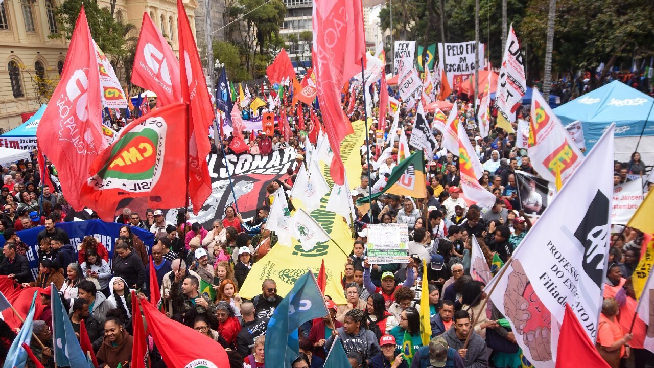 veja como foram os atos em defesa da soberania e.jpg