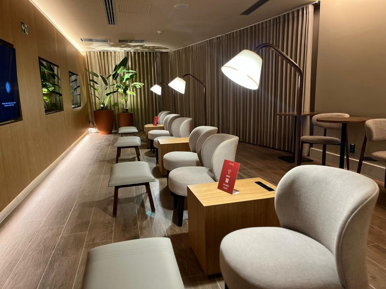 1759424712 762 Ambaar reinaugura sala VIP em Belo Horizonte apos obras de