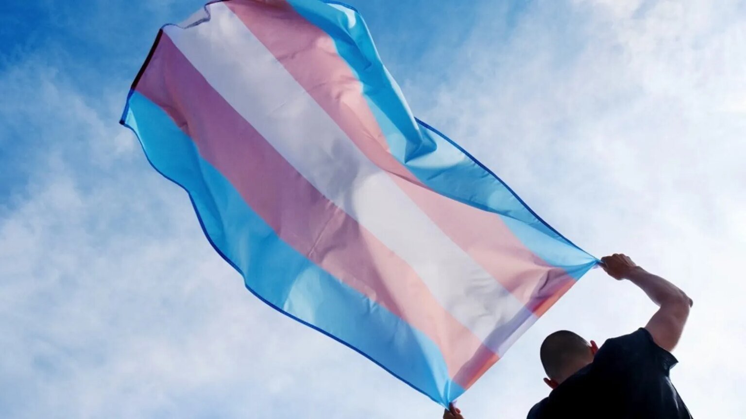 AGU garante cota para aluno trans em universidade do Rio.jpg