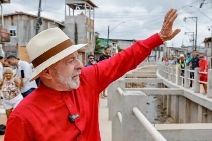 Brasil melhora com Lula e piora com Temer e Bolsonaro.jpg