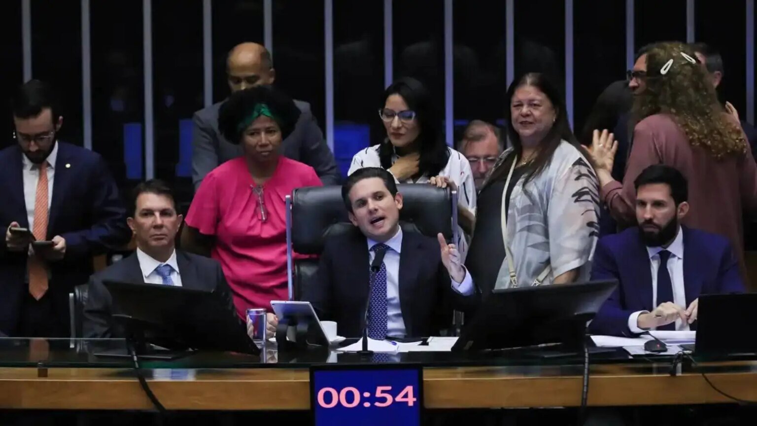camara-dos-deputados-aprova-licenca-menstrual-de-ate-2-dias-licenca-valera-para-as-trabalhadoras-com-carteira-assinada-empregadas-domesticas-e-estagiarias-foto-lula-marques-abr-tvt-news