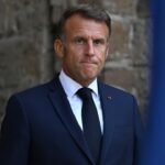 Caos na França com direita e esquerda pedindo a saída de Macron Caos na Franca com direita e esquerda pedindo a saida.jpg