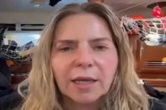 Como Deputada do PT presa com Greta em flotilha estava marcando presença na Câmara? 7 Como Deputada do PT presa com Greta em flotilha estava.jpg