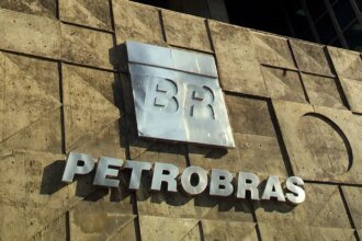 Contraproposta da Petrobras para acordo coletivo frustra petroleiros 9 Contraproposta da Petrobras para acordo coletivo frustra petroleiros.jpg