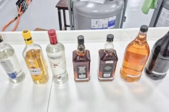 fabrica-clandestina-de-bebidas-usava-etanol-adulterado-de-postos-responsaveis-podem-responder-por-associacao-criminosa-e-ate-homicidio-culposo-foto-ufpr-divulgacao-tvt-news