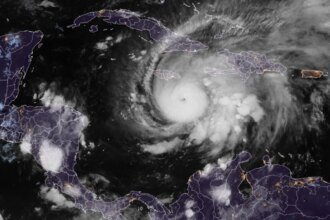 Furacao Melissa ameaca Jamaica com ventos de ate 270 kmh.jpg