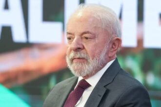 lula-defende-que-fintechs-paguem-o-imposto-devido-a-esse-pais-volto-na-quarta-feira-para-brasilia-ai-sim-eu-vou-reunir-o-governo-para-discutir-disse-foto-valter-campanato-agenciabrasil-tvt-news
