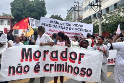 Moradores de favelas protestam no Rio após megaoperação com 121 mortos 6 Moradores de favelas protestam no Rio apos megaoperacao com 121.jpg