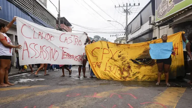 nesta-sexta-31-brasil-tem-atos-contra-politica-de-exterminio-no-rio-moradores-protestam-contra-execucoes-na-comunidade-da-vila-da-penha-foto-tania-rego-agencia-brasil-tvt-news