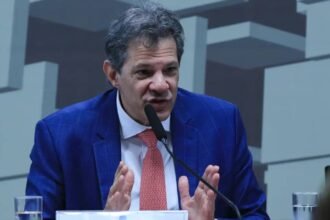 Taxação de bets, bancos e bilionários só é injusta para desinformados 7 taxacao-de-bets-bancos-e-bilionarios-so-e-injusta-para-desinformados-e-a-maneira-correta-de-combater-tabagismo-alcoolismo-dependencia-psicologica-frisou-o-ministro-foto-lula-marques-abr-tvt-news