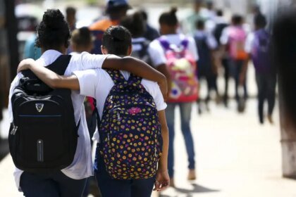 nova lei reforça direitos de crianças e adolescentes no mundo online 14 nova lei reforca direitos de criancas e adolescentes no mundo.jpg