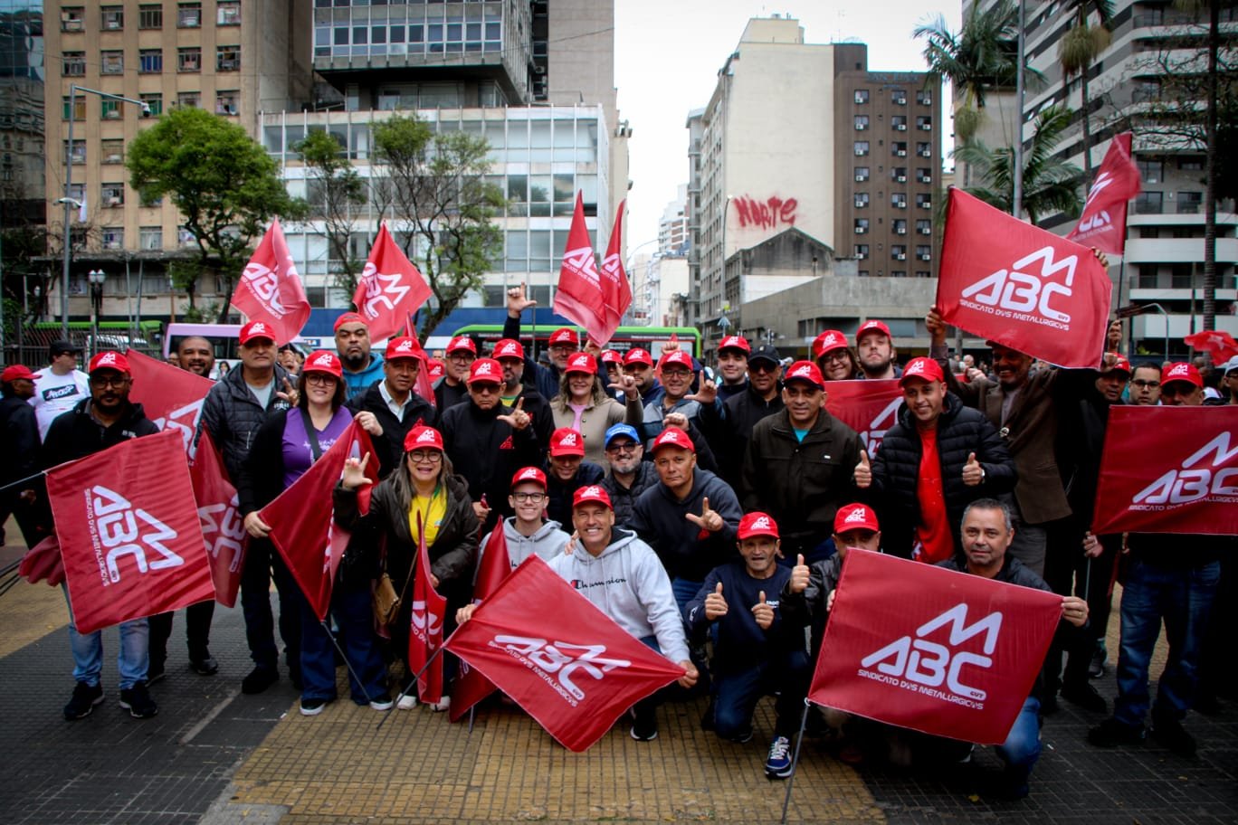 13o salario dos metalurgicos injetara R 4903 milhoes na economia.jpeg