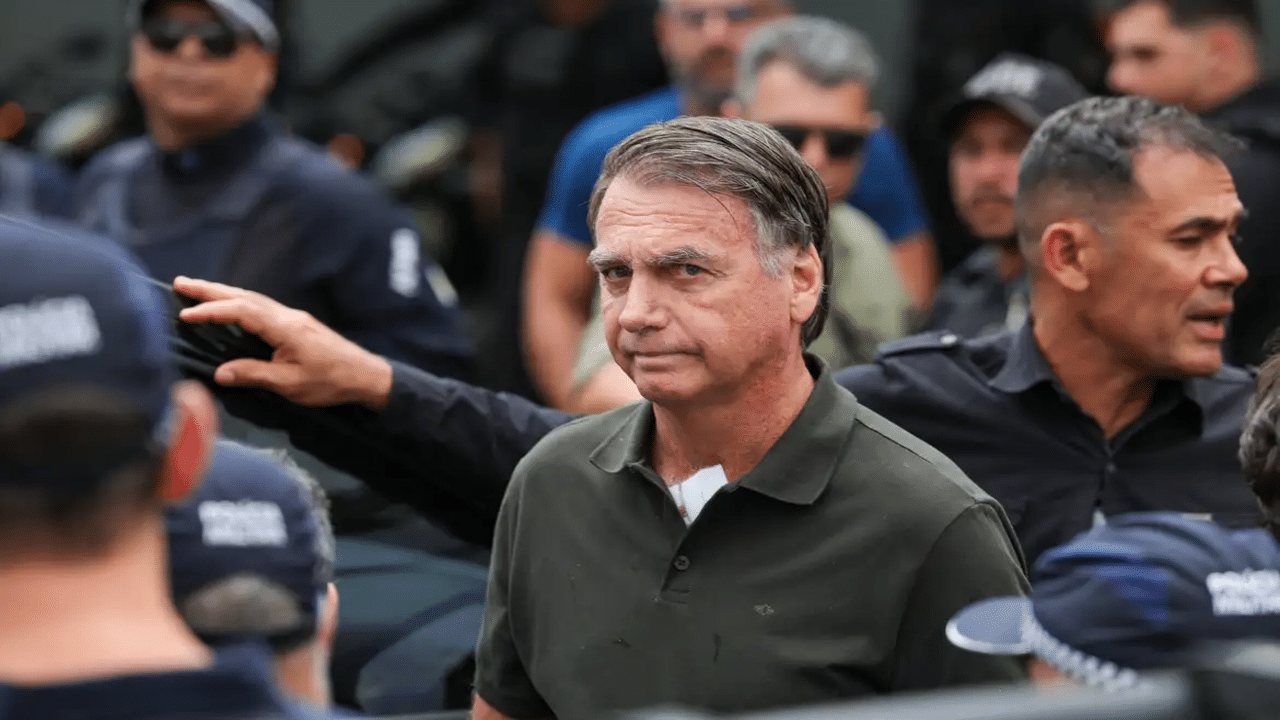 Advogados pedem prisão humanitária e domiciliar para Bolsonaro 1 Advogados pedem prisao humanitaria e domiciliar para Bolsonaro.png